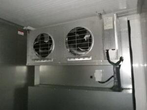 40ftコンテナ 汎用冷凍機取付