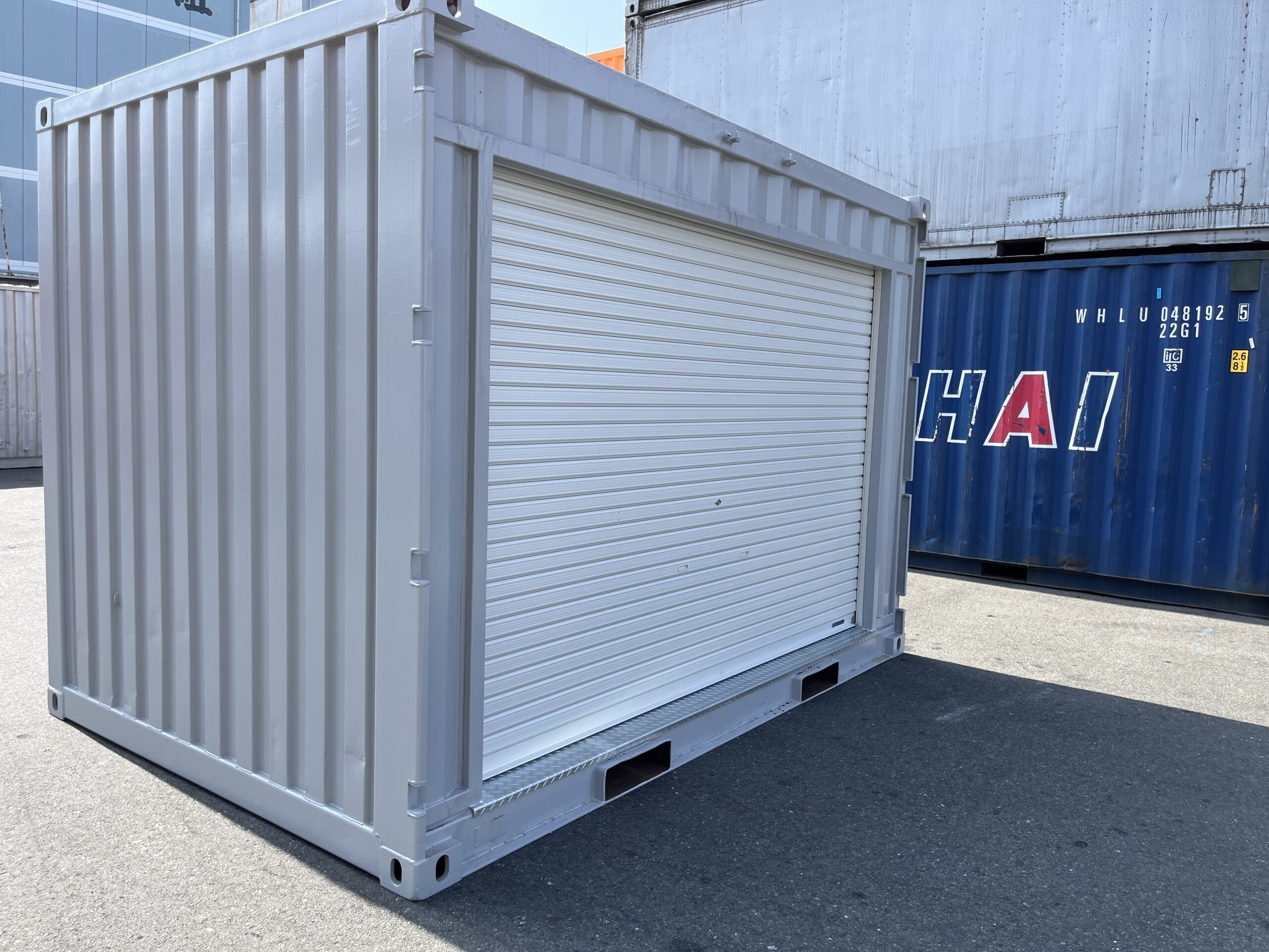 中古12ftドライスチールコンテナ　外装塗装済み・ドア面シャッター仕様