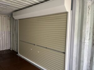 中古20ftドライスチールコンテナ　両面シャッター仕様