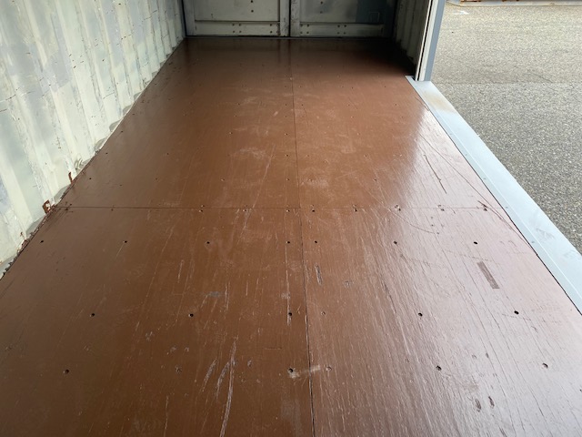 中古20ft ドライスチールコンテナ 左パネル3mシャッター付き　グレー②　TKCU0664311