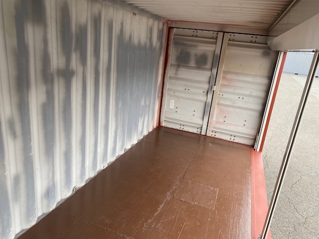 中古20ft ドライスチールコンテナ　左パネルフルシャッター付き　赤茶