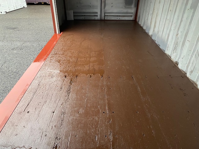 中古20ft ドライスチールコンテナ 右パネル3mシャッター付き　赤茶②　TKCU2602631