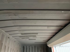 中古20ft ドライスチールコンテナ 右パネル3mシャッター付き　赤茶①　TKCU0426014