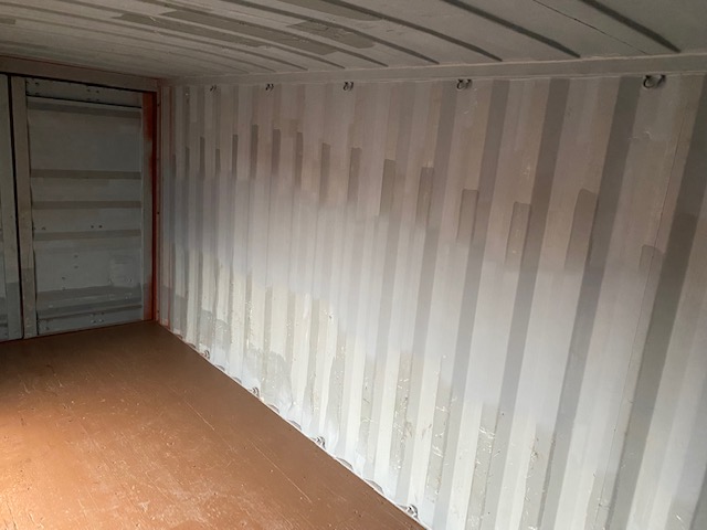 中古20ft ドライスチールコンテナ 右パネル3mシャッター付き　赤茶①　TKCU0426014