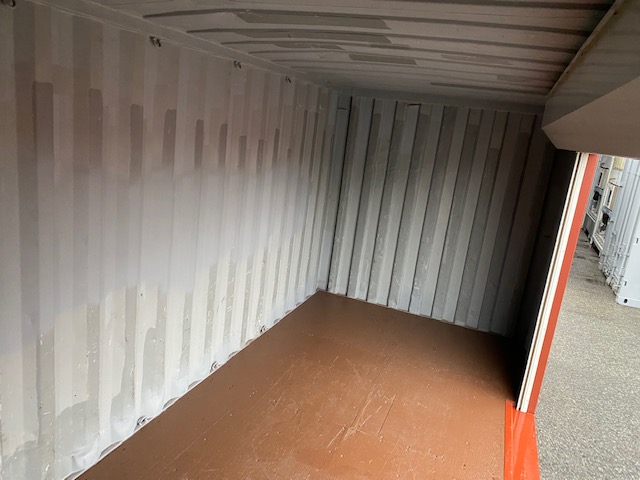 中古20ft ドライスチールコンテナ 右パネル3mシャッター付き　赤茶①　TKCU0426014