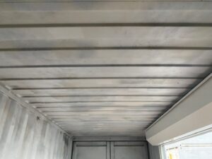 中古20ft ドライスチールコンテナ 左パネル3mシャッター付き　グレー①　TKCU0608637