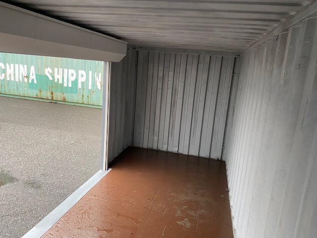 中古20ft ドライスチールコンテナ 左パネル3mシャッター付き　グレー①　TKCU0608637