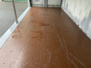 中古20ft ドライスチールコンテナ 右パネルフルシャッター付き　グレー