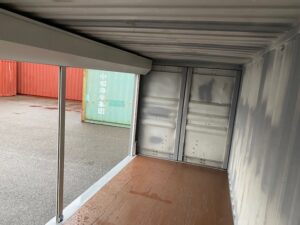 中古20ft ドライスチールコンテナ 右パネルフルシャッター付き　グレー