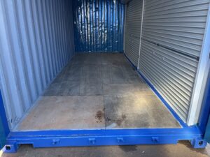 中古20ft ドライスチールコンテナ（右フルシャッター・照明付き）
