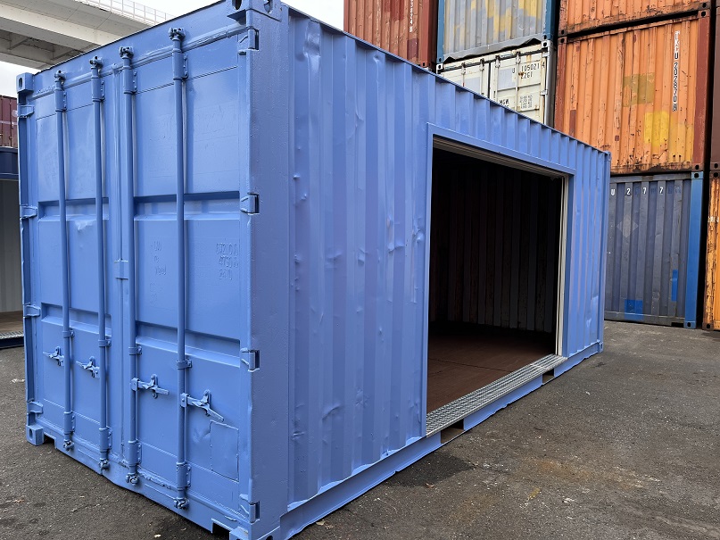 中古20ft ドライスチールコンテナ（3Ⅿシャッター仕様）