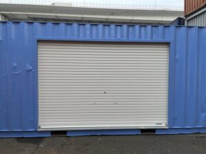 中古20ft ドライスチールコンテナ（3Ⅿシャッター仕様）