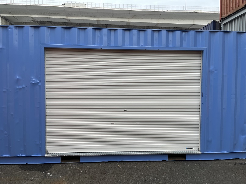 中古20ft ドライスチールコンテナ（3Ⅿシャッター仕様）