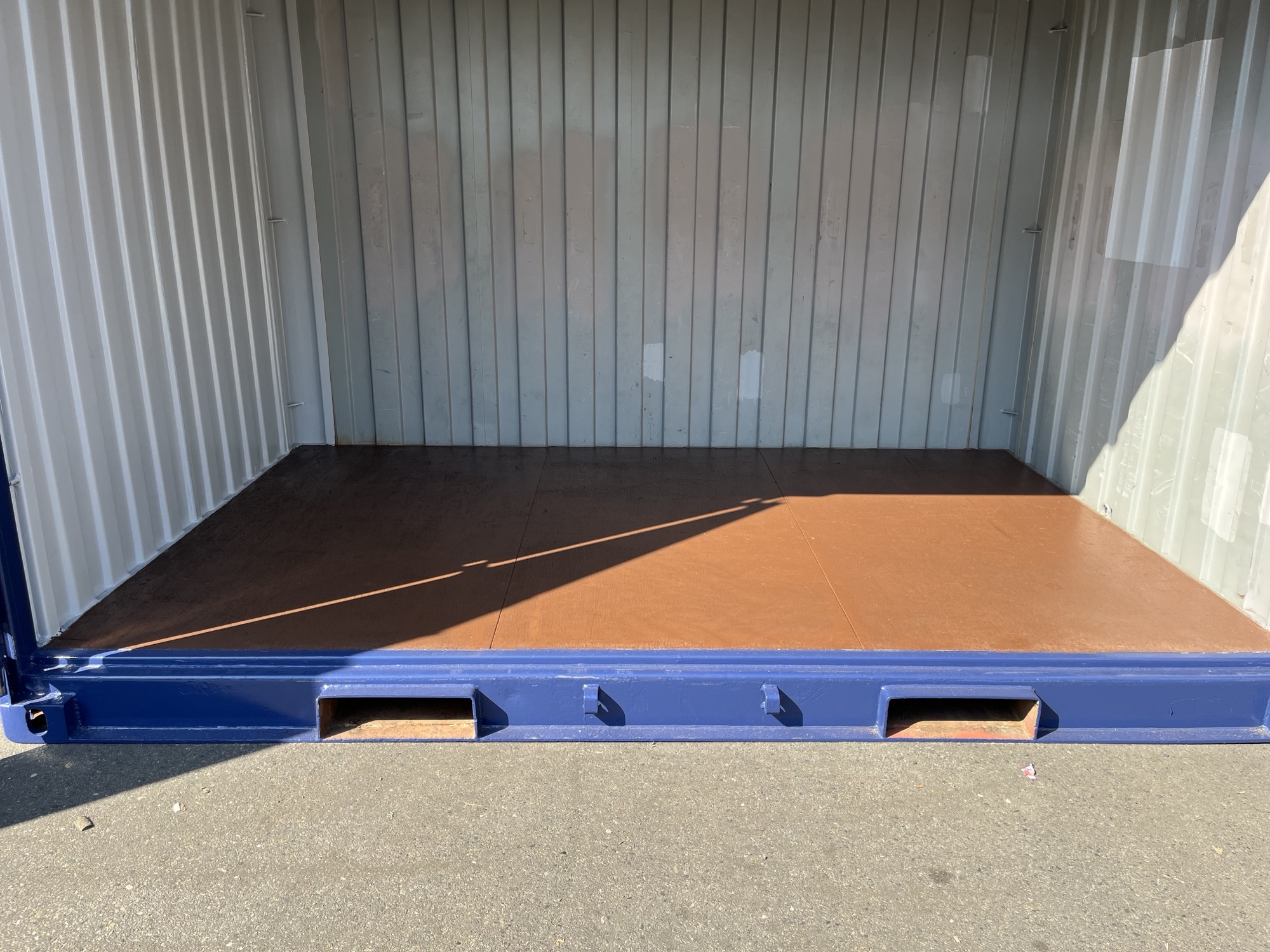 中古12ft ドライスチールコンテナ　外装塗装済み