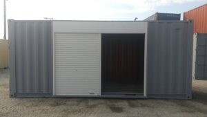 中古20ft ドライスチールコンテナ　グレー錆止め塗装、3mシャッター付き