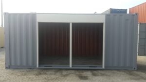 中古20ft ドライスチールコンテナ　グレー錆止め塗装、3mシャッター付き