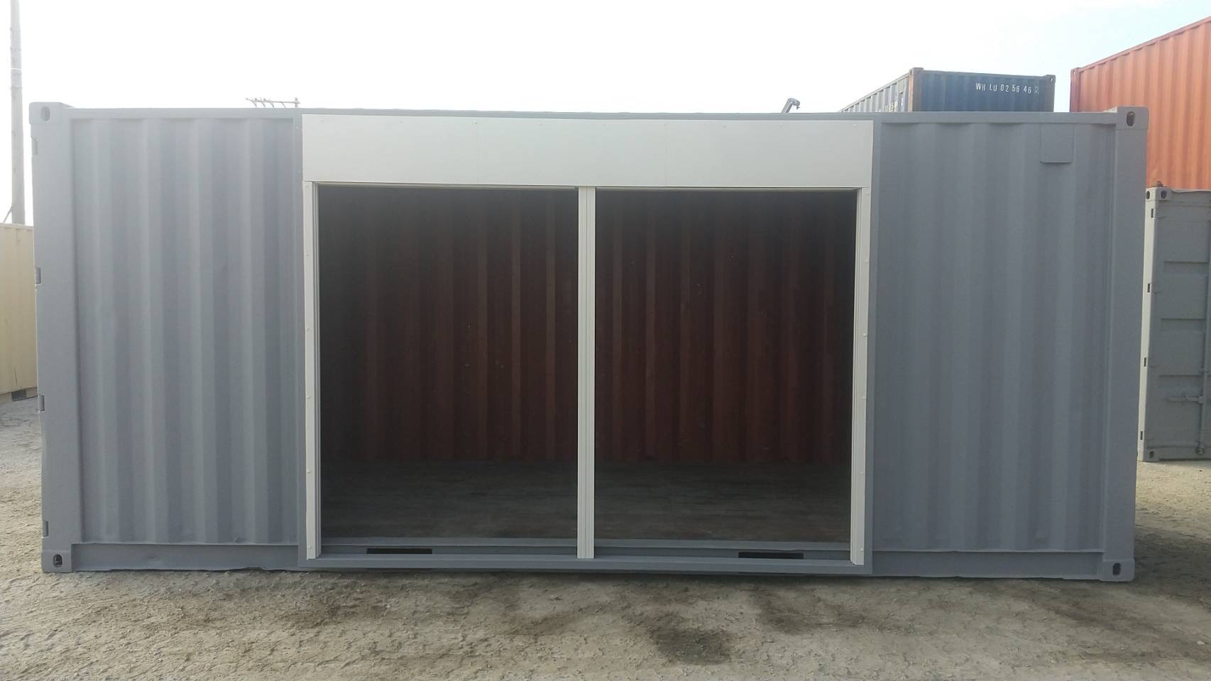 中古20ft ドライスチールコンテナ　グレー錆止め塗装、3mシャッター付き