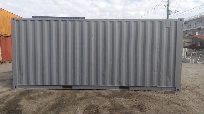 中古20ft ドライスチールコンテナ　グレー錆止め塗装済み、2mシャッター付き