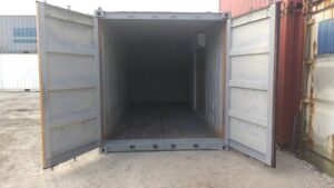 中古20ft ドライスチールコンテナ　グレー錆止め塗装済み、2mシャッター付き