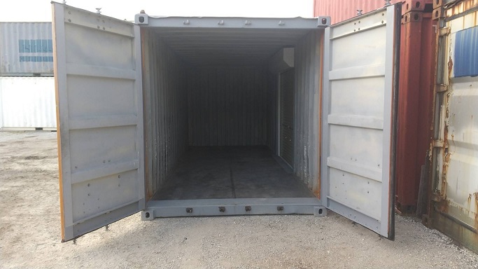 中古20ft ドライスチールコンテナ　グレー錆止め塗装済み、2mシャッター付き