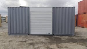 中古20ft ドライスチールコンテナ　グレー錆止め塗装済み、2mシャッター付き