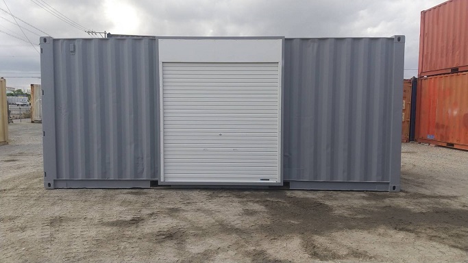 中古20ft ドライスチールコンテナ　グレー錆止め塗装済み、2mシャッター付き