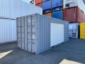 中古20ft ドライスチールコンテナ 右パネル3mシャッター付き　グレー①　TKCU2044429