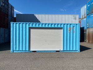 中古20ft ドライスチールコンテナ 左パネル3mシャッター付き　水色　TKCU2210178