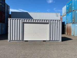 中古20ft ドライスチールコンテナ 右パネル3mシャッター付き　グレー②　TKCU2043211