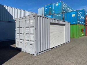 中古20ft ドライスチールコンテナ 右パネル3mシャッター付き　グレー②　TKCU2043211
