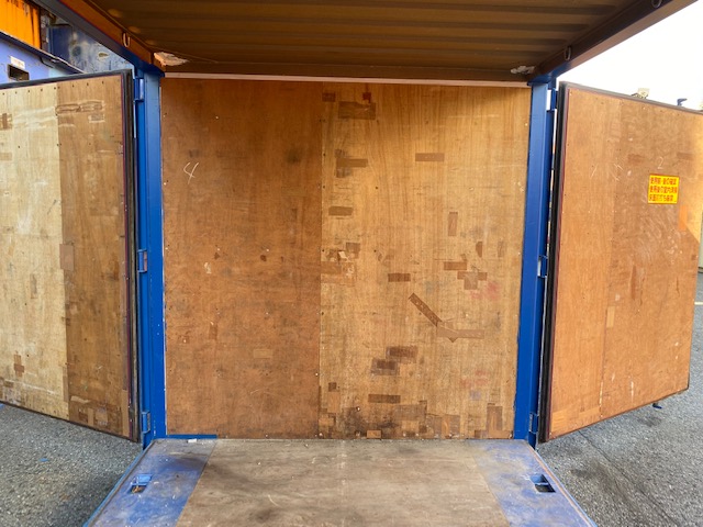 中古12ftドライスチールコンテナ　両面ドア　水色