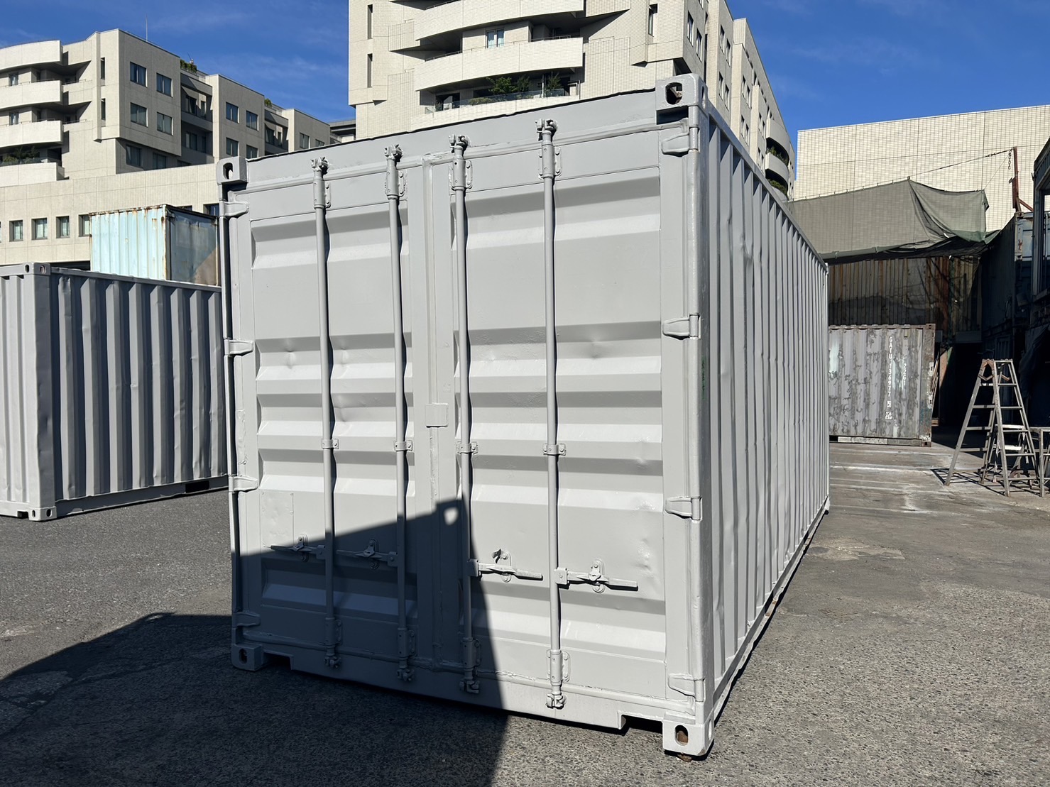 中古20ft　ドライスチール　サイド3mシャッター付き