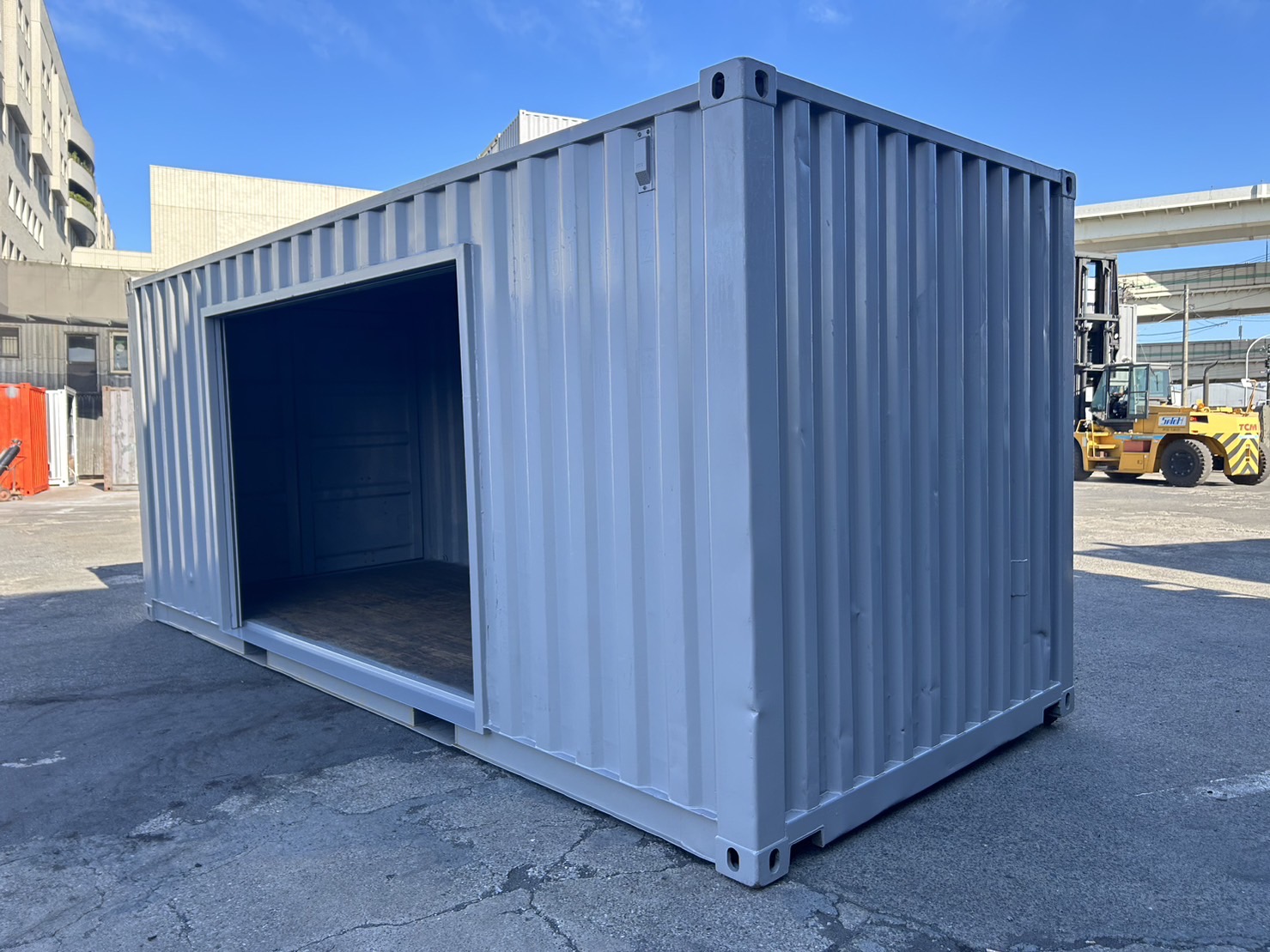 中古20ft　ドライスチール　サイド3mシャッター付き