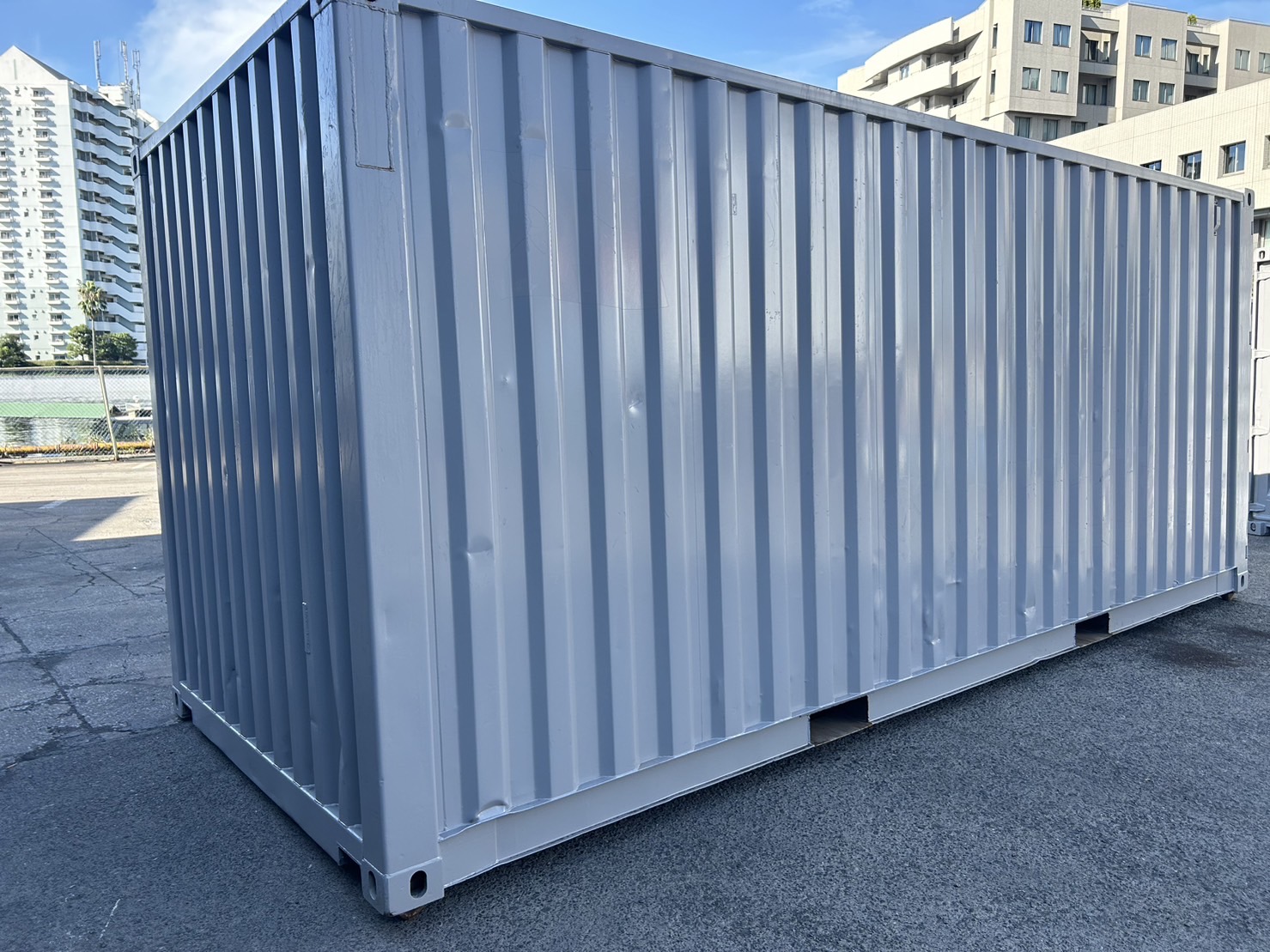 中古20ft　ドライスチール　サイド3mシャッター付き