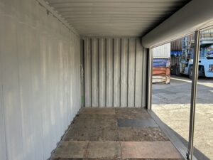 中古20ft　右パネルフルサイドシャッター付きコンテナ