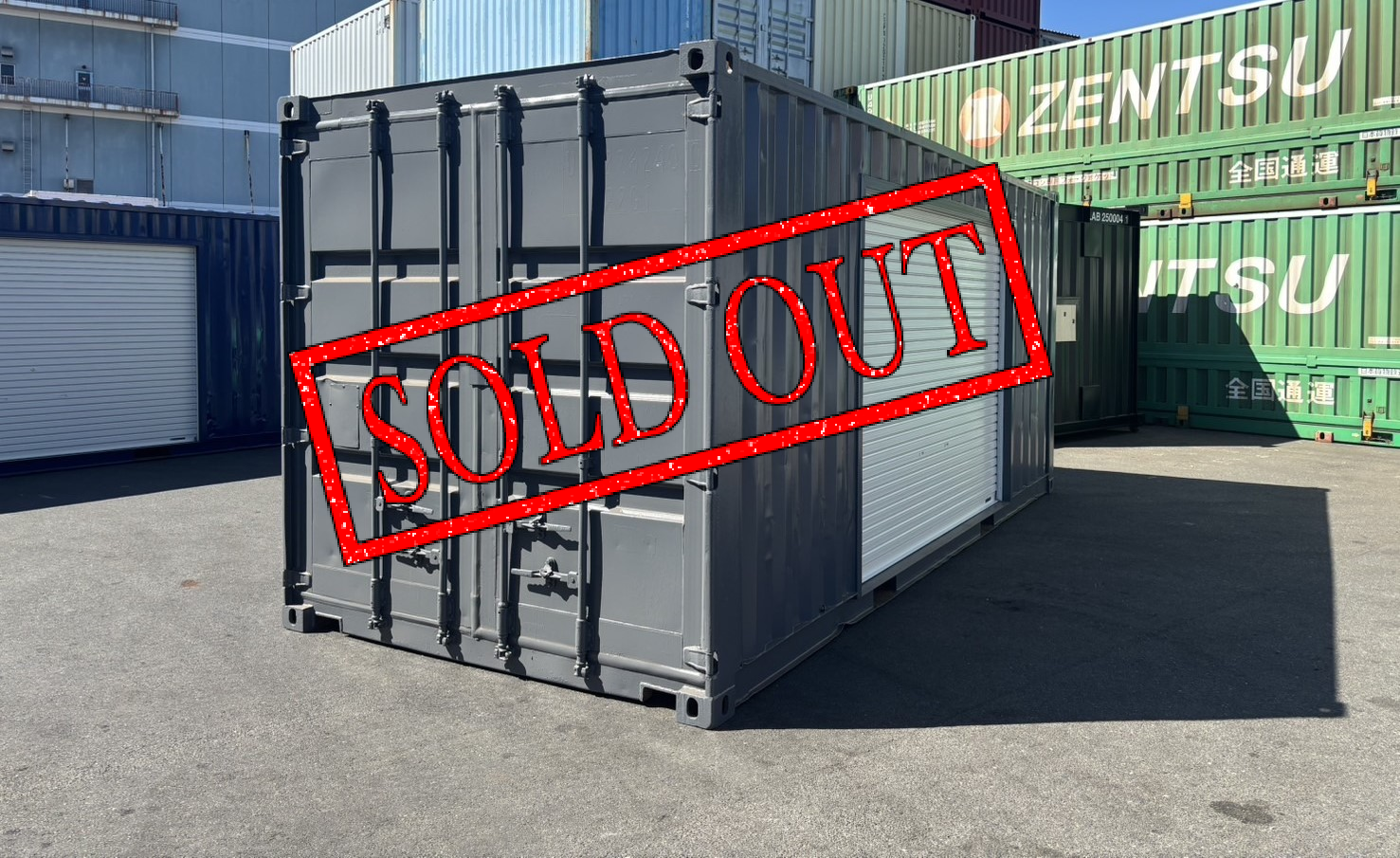 【横浜】中古20FTドライスチールコンテナ　右パネル3mシャッター仕様(U2262400)