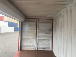 中古20FT ドライスチールコンテナ 右パネルフルシャッター付き TKCU2867040