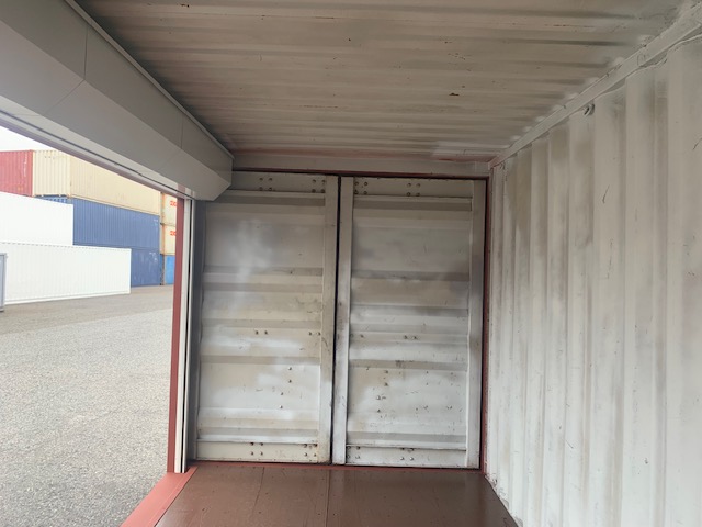 中古20FT ドライスチールコンテナ 右パネルフルシャッター付き TKCU2867040