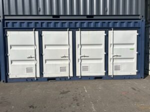 【横浜】中古20ftレンタルボックス 4ドア仕様（TKCU007）