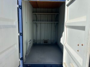 【横浜】中古20ftレンタルボックス 4ドア仕様（TKCU007）