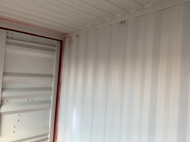 中古20FT ドライスチールコンテナ 右パネルフルシャッター付き TKCU2965370