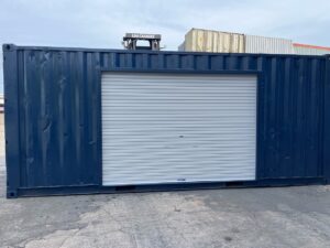 【横浜】中古20FTドライスチールコンテナ　右パネル3mシャッター仕様(U3015890)
