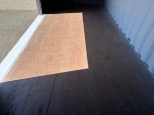 【北陸】中古20ft ドライスチールコンテナ　3mシャッター付き①