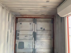 【神戸】中古20ft ドライスチールコンテナ 左パネル3mシャッター付き TKCU3547576