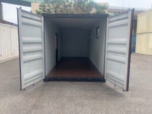 【神戸】中古20ftドライスチールコンテナ　ブラック塗装、片開きドア、滑り出し窓付き　TKCU2964482