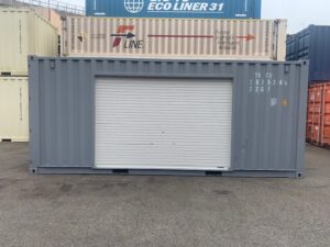 【神戸】中古20ft ドライスチールコンテナ 右パネル3mシャッター付き