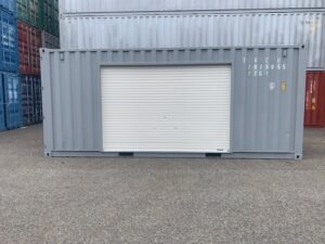 【神戸】中古20ft ドライスチールコンテナ 右パネル3mシャッター付き TKCU2075055