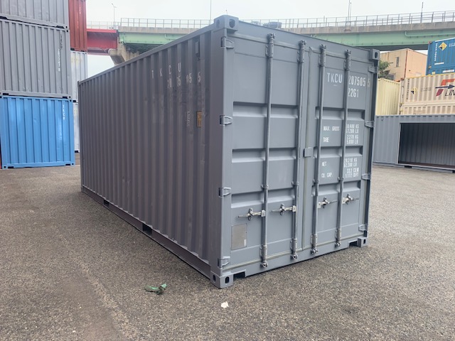 【神戸】中古20ft ドライスチールコンテナ 右パネル3mシャッター付き TKCU2075055