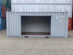 【神戸】中古20ft ドライスチールコンテナ 右パネル3mシャッター付き TKCU2075055