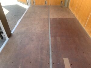 【神戸】☆美品　中古20ft サイドオープンコンテナ　　　　　　　　　　　　2トーン塗装　TKCU480097
